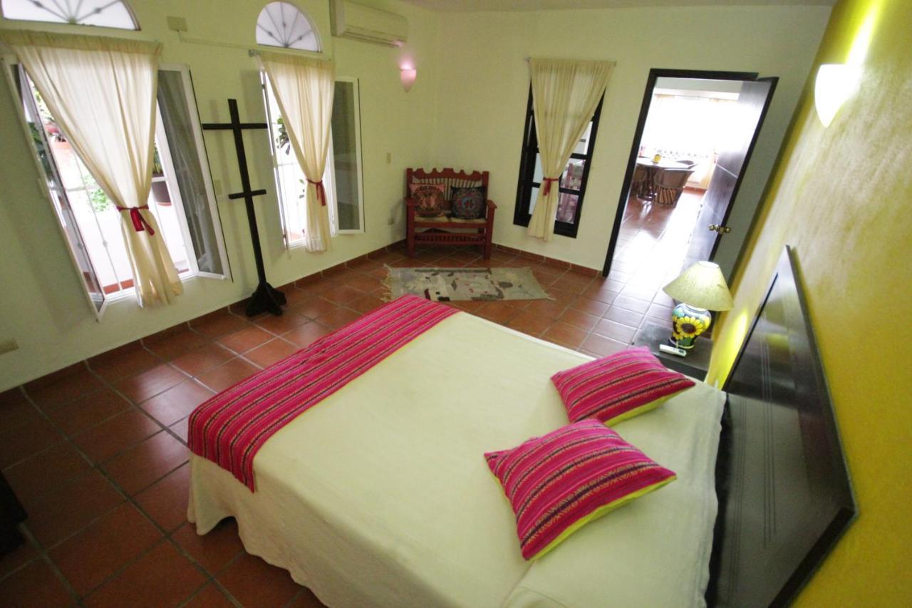 La Iguana Vallarta Lgbt Adults Only - Romantic Zone - Party Clubbing Street Puerto Vallarta Kültér fotó