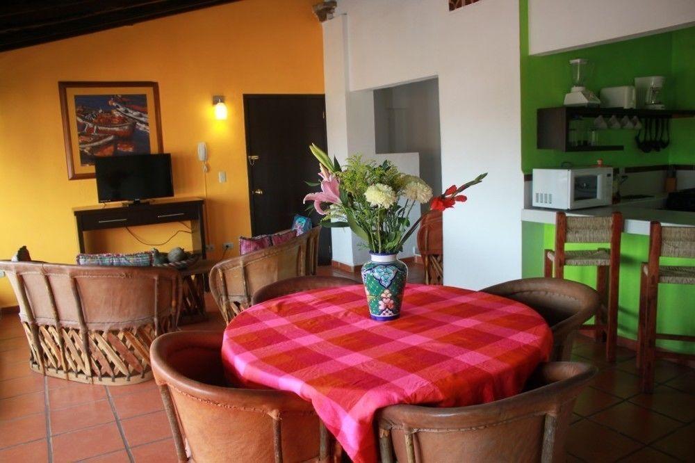 La Iguana Vallarta Lgbt Adults Only - Romantic Zone - Party Clubbing Street Puerto Vallarta Kültér fotó