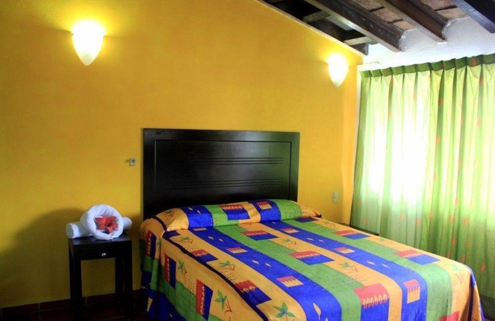 La Iguana Vallarta Lgbt Adults Only - Romantic Zone - Party Clubbing Street Puerto Vallarta Kültér fotó